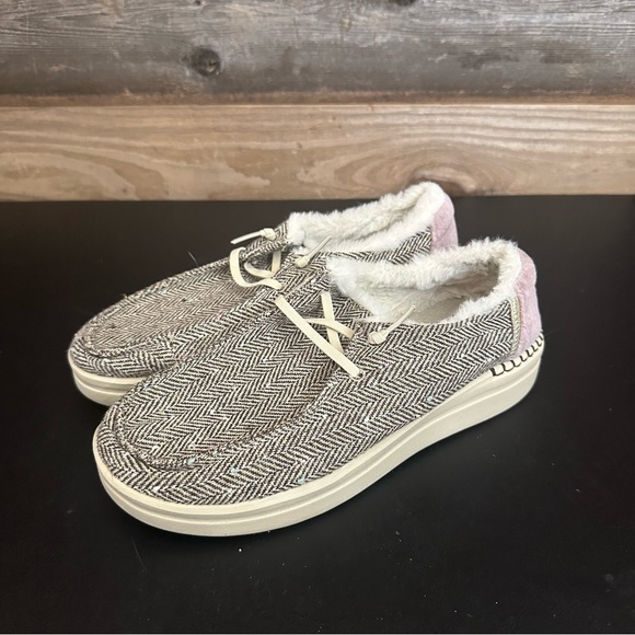 HEY DUDE Womens 8 Brown Herringbone Wendy Rise Slip On Lightweight Loafers Lined - Picture 1 of 9